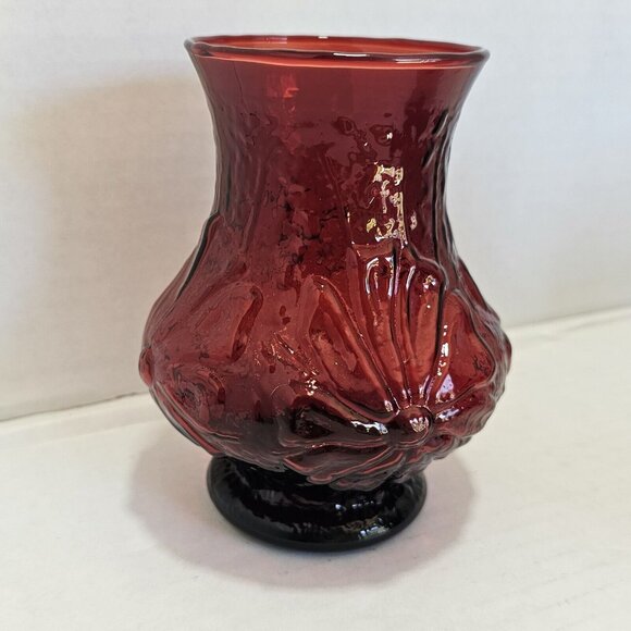 Anchor Hocking Rainflower Ruby Vase 5.5" floral red glass raised relief cosmos - Picture 5 of 12